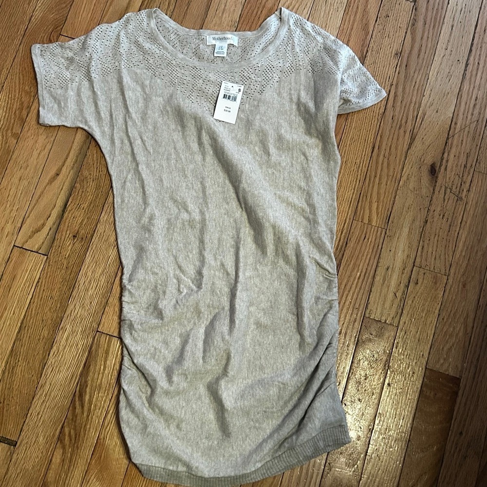 NWT Motherhood Maternity Tan Short Sleeve Blouse Size‎ Small T41-44